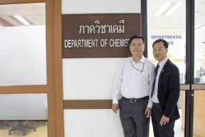 Viện trưởng Viện Nghiên cứu Y Dược học Thăng Long dẫn đầu đoàn công tác đến thăm và làm việc với khoa Hóa, Đại học Chulalongkorn, Thái Lan