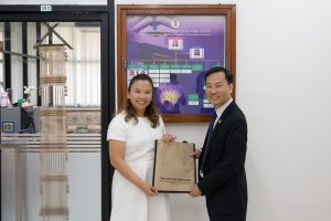 Viện trưởng Viện Nghiên cứu Y Dược học Thăng Long dẫn đầu đoàn công tác đến thăm và làm việc với khoa Nha, Đại học Chulalongkorn, Thái Lan